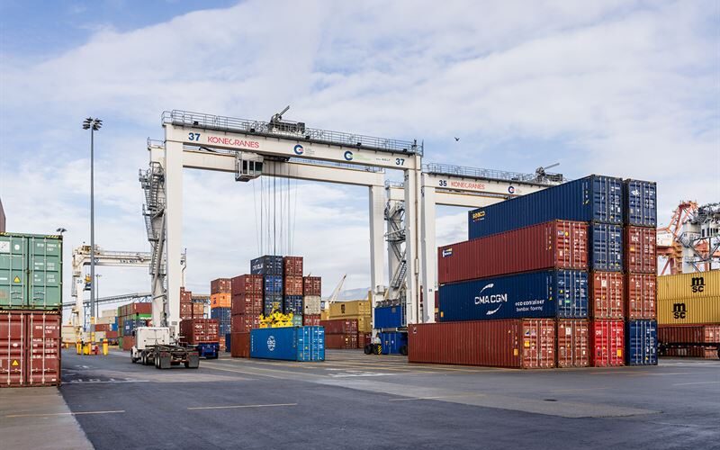 GCT Global Container Terminals orders 10 RTGs