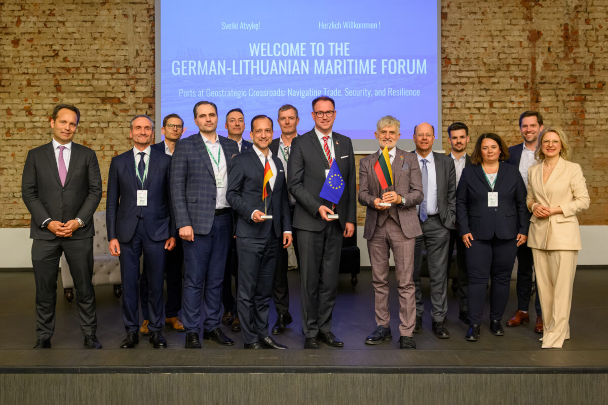 克莱佩达、吕贝克、汉堡扩大港口和贸易联系