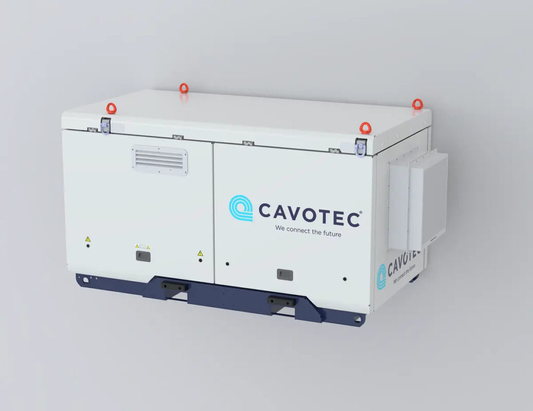 Cavotec launches modular battery system for port cranes